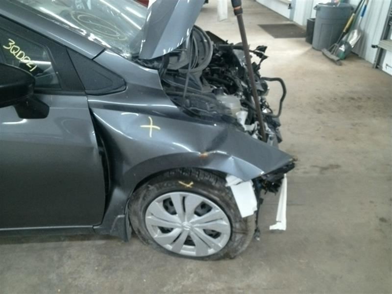 VERSA 2021 High Mounted Stop Light 104569097