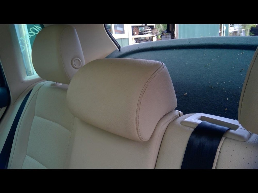 TIGUAN    2013 Headrest 1014244