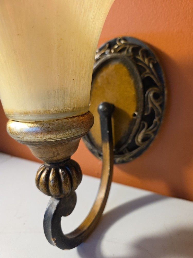 Vrg Hampton Bay Traditional Style One Light Wall Sconce,Can Face Up Or Down Work
