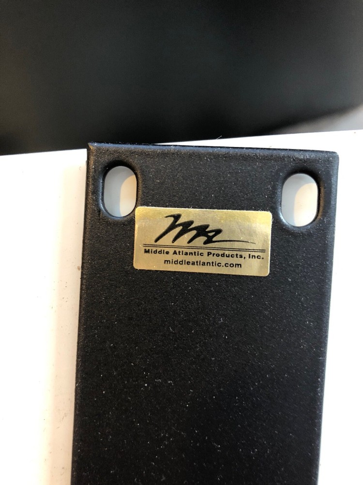 Mid-Atlantic 1RU 19” Solid Rack Spacers