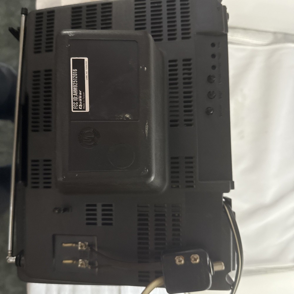 Vintage Quasar Solid State wp3422qw TV August 1978 *See Description Gamers