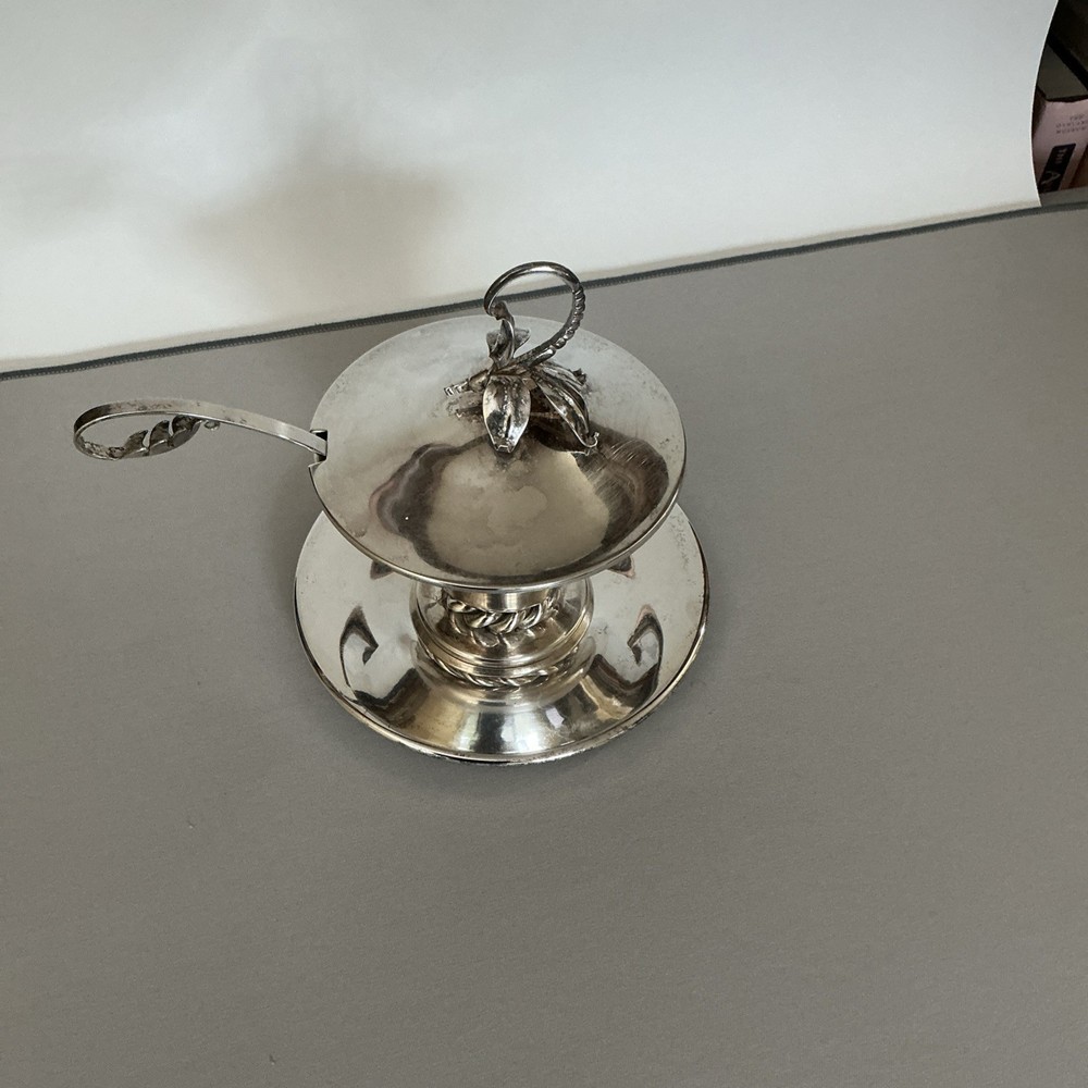 Three Crowns Silversmiths, Royal Hickmann, "Ingrid" Silverplate covered dish
