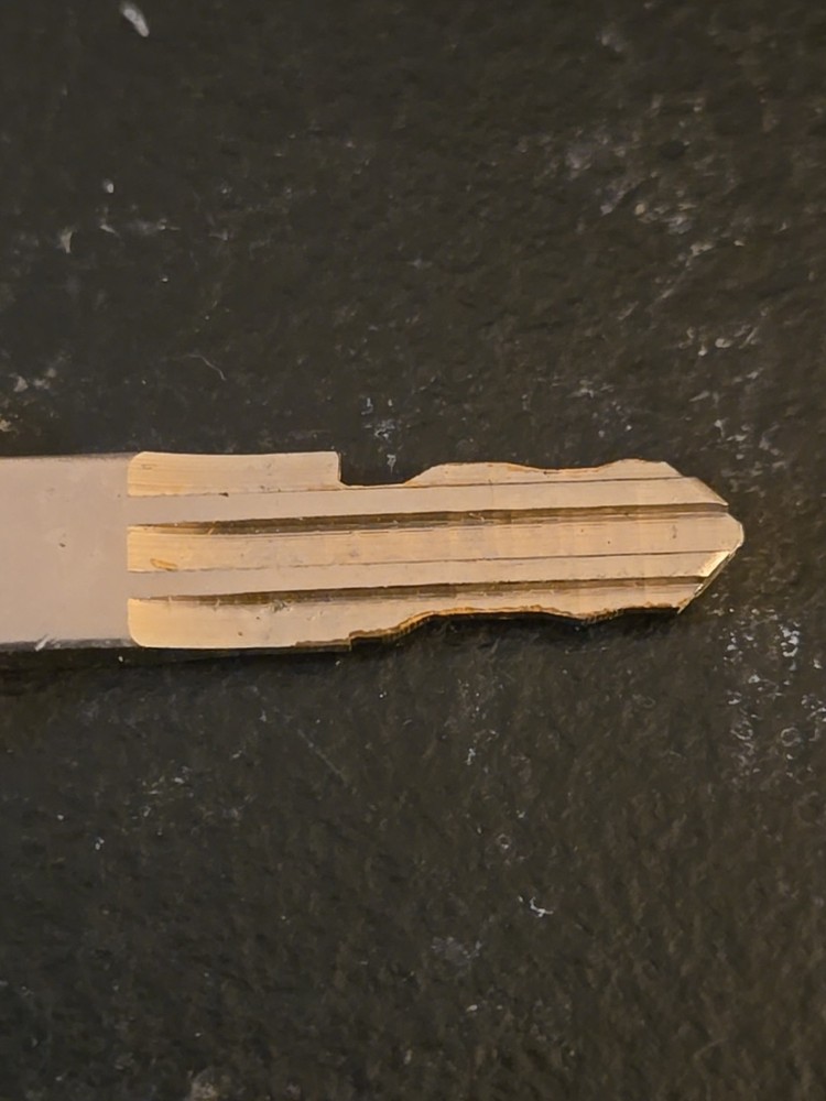 GREENWALD SENTINEL KEY CODED G3749 (3D5)