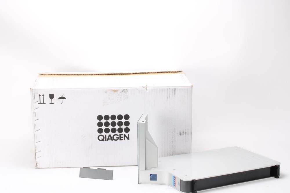 QIAGEN QIAstat-Dx Syndromic Testing Analyzer with Operational Module 9002824