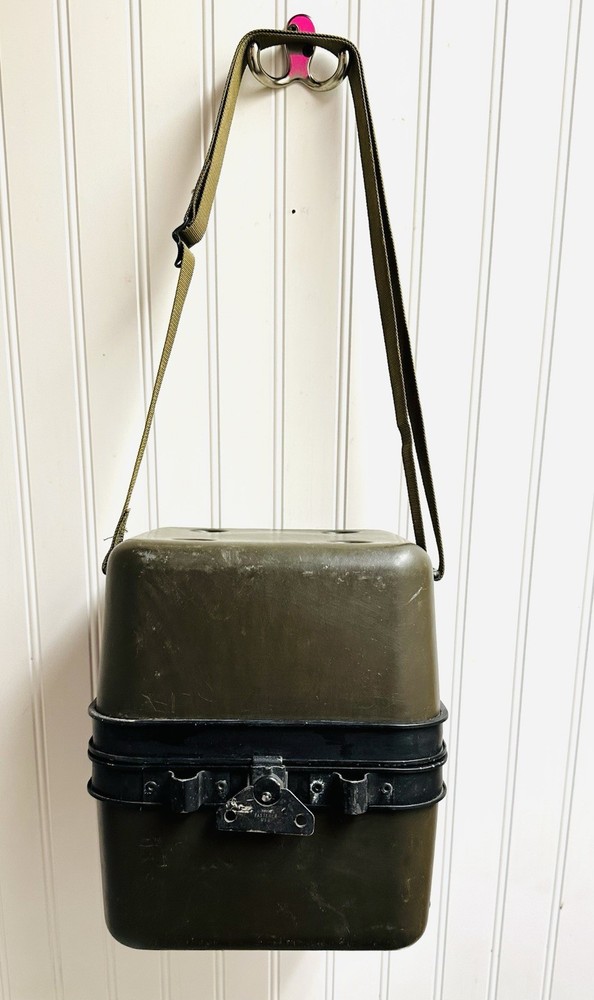 U.S. G.I LOCKING TRANSIT HARD CASE