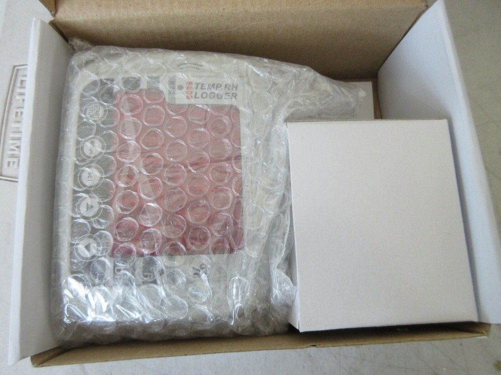 GENERAL INSTRUMENTS 8809 LED TEMPERATURE RELATIVE HUMIDITY DATA LOGGER LTH8809DL