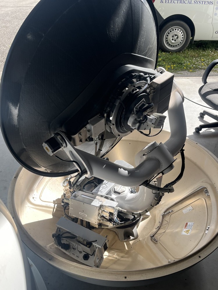 KVH tracphone V11 IP Includes Below Decks Unit and Mounting Hardware, Working