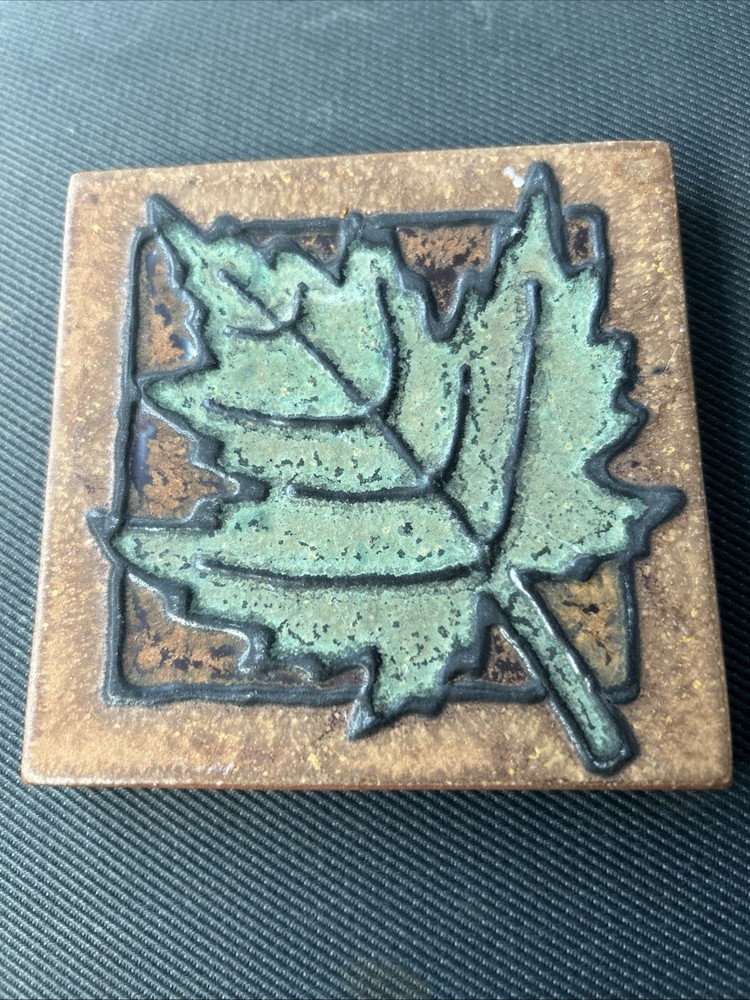 Tzadi Pottery Tile Leaf Beautiful Piece 4inx4in