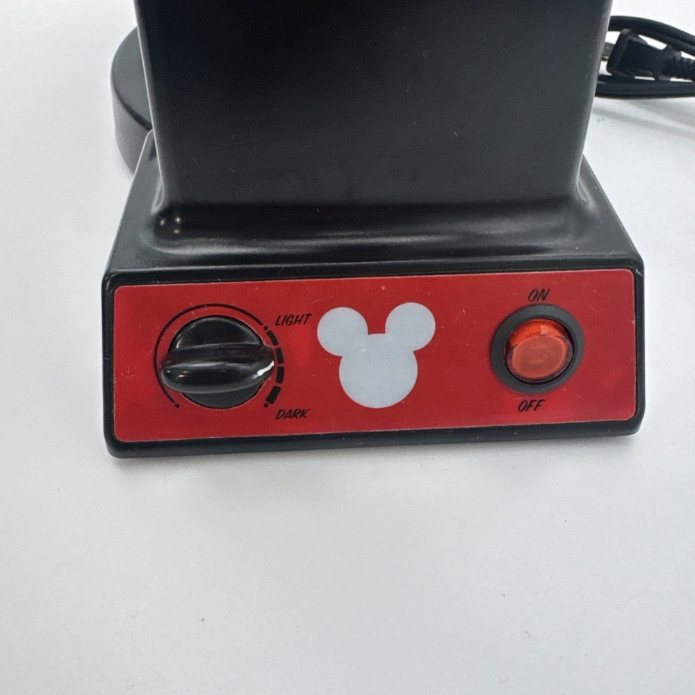 Disney Mickey Mouse MIC-62 Double Flip Waffle Maker 6 Mini Waffles Rotating Work