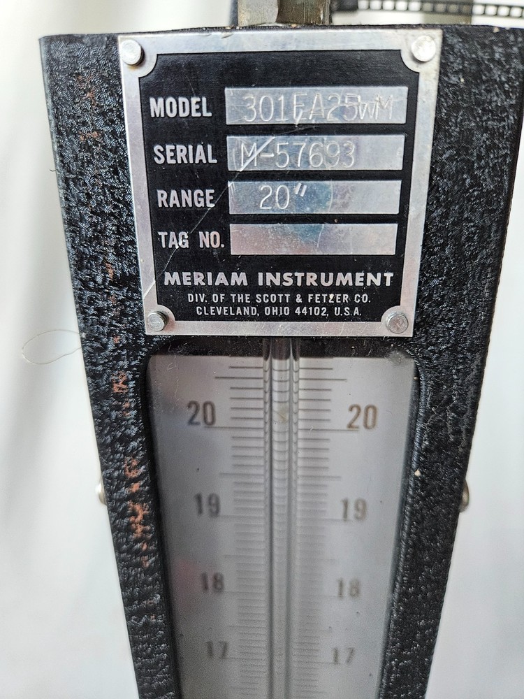 Vintage Meriam Instruments Manometer Model 301EA25WM 20" Range