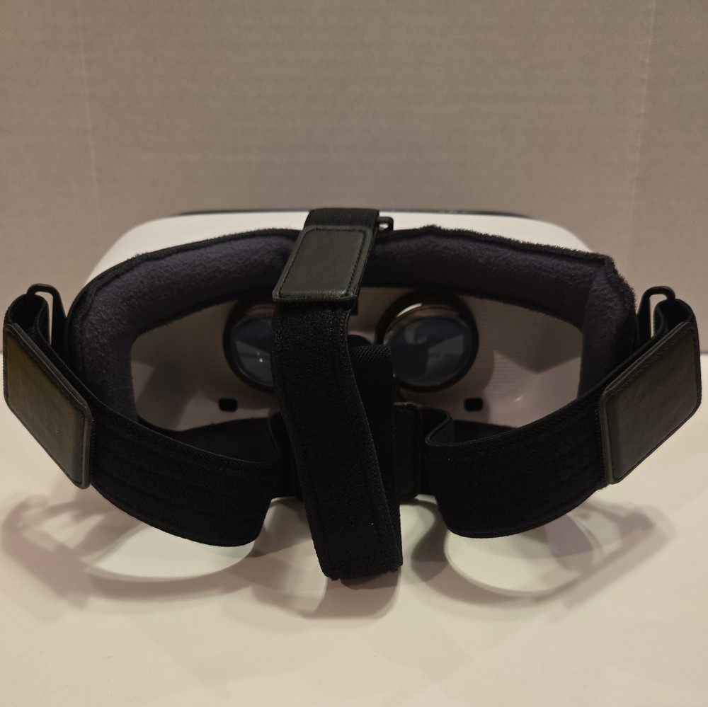 Samsung Gear VR Powered by Oculus