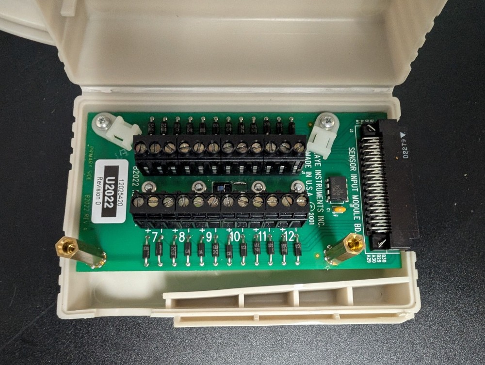 Kaye Validator 2000 X2000 w/ 1 U2022 Sim Included