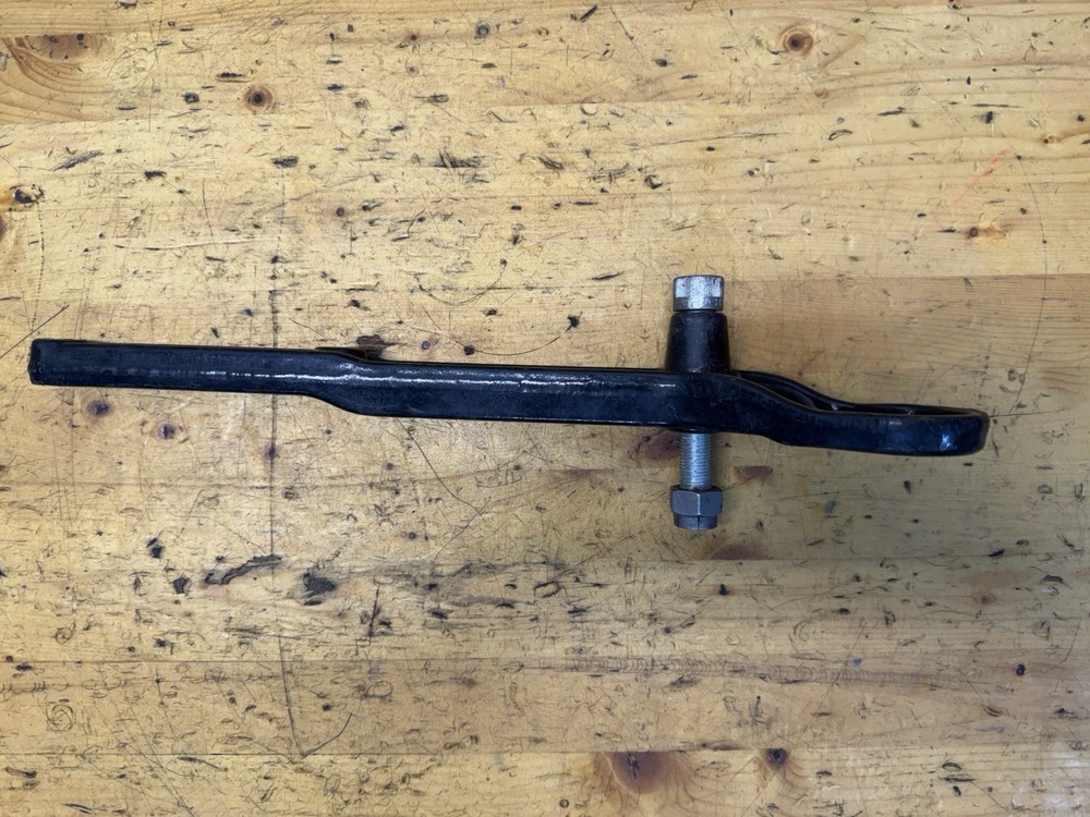 Harley-Davidson Exaust Support Mounting Bracket