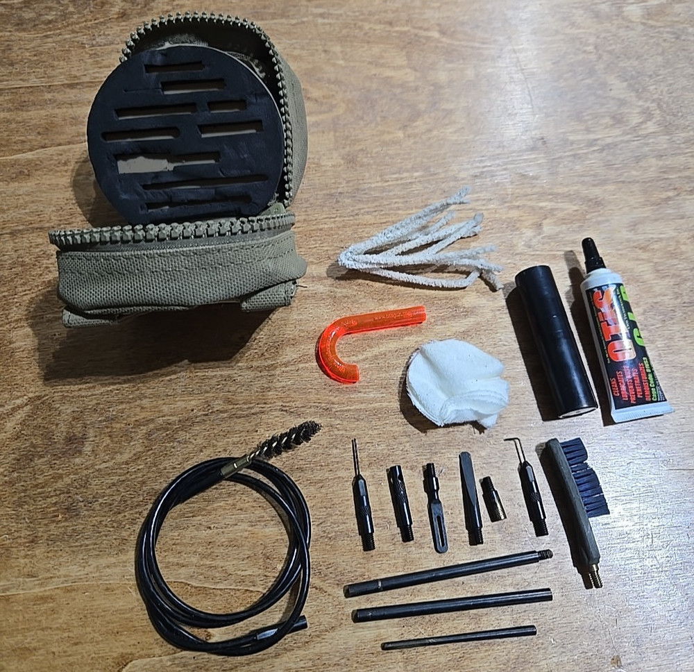 OTIS TECHNOLOGY Universal Handgun Cleaning Kit 556 9MM #O1