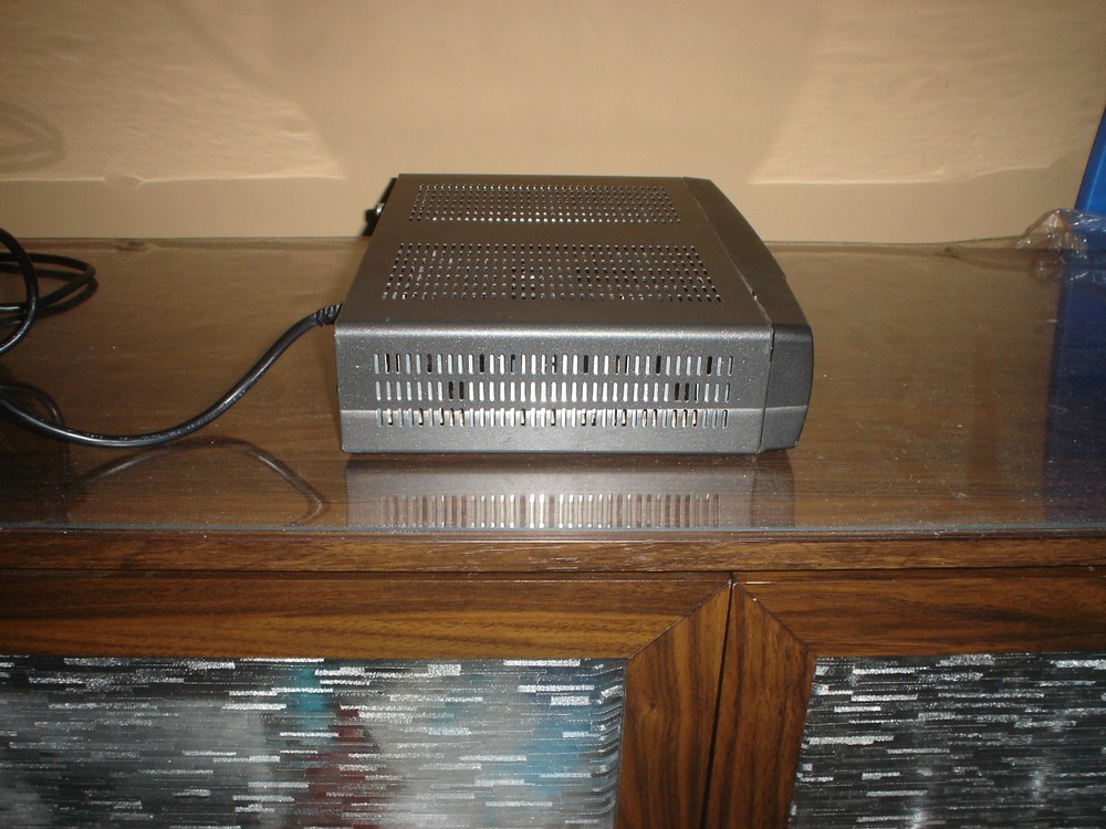 Hughes Network Systems DirecTV Plus SD Satellite Receiver HIRD-E1 - NOT WORKING