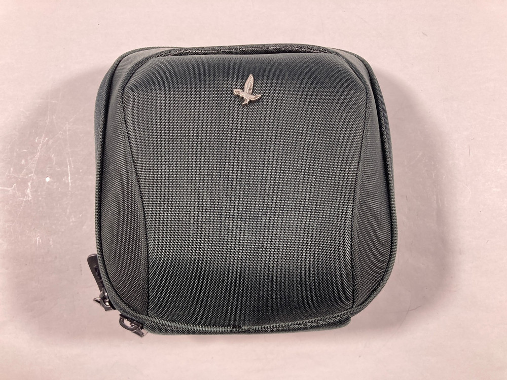 Swarovski EL 8x32 Binocular with Case - Open Box