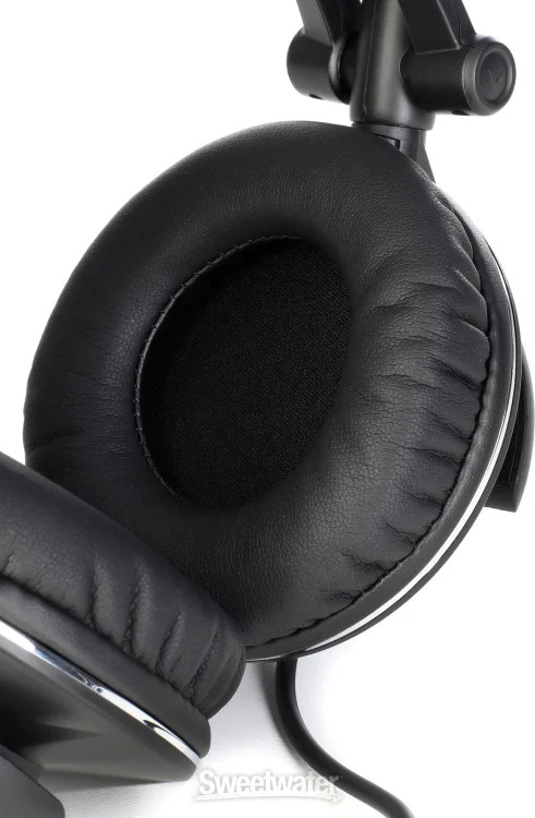 Hercules DJ DJ Essentials Kit