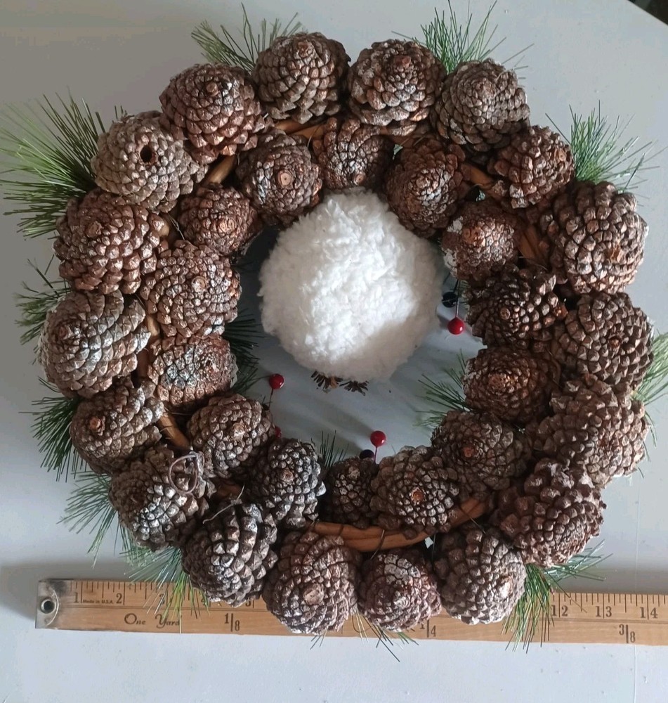 Christmas Pine Cone Wreath
