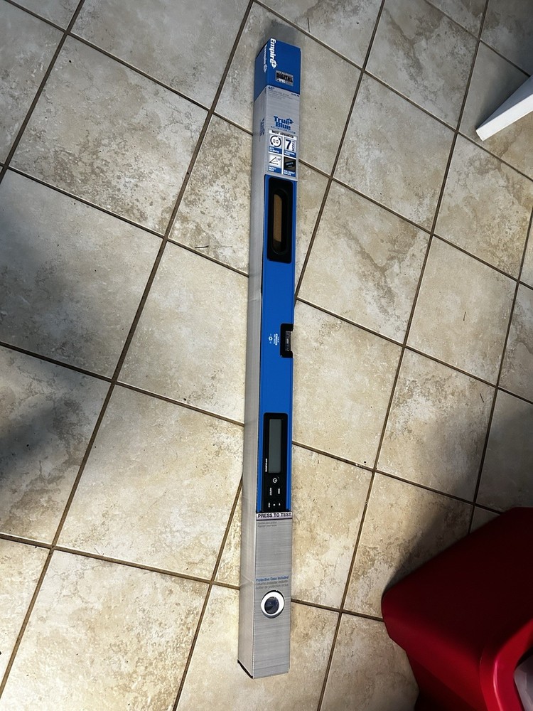 Digital Box Level W/Case True Blue 48”