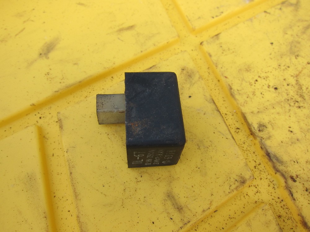 1989 Suzuki GS500E OEM RELAY