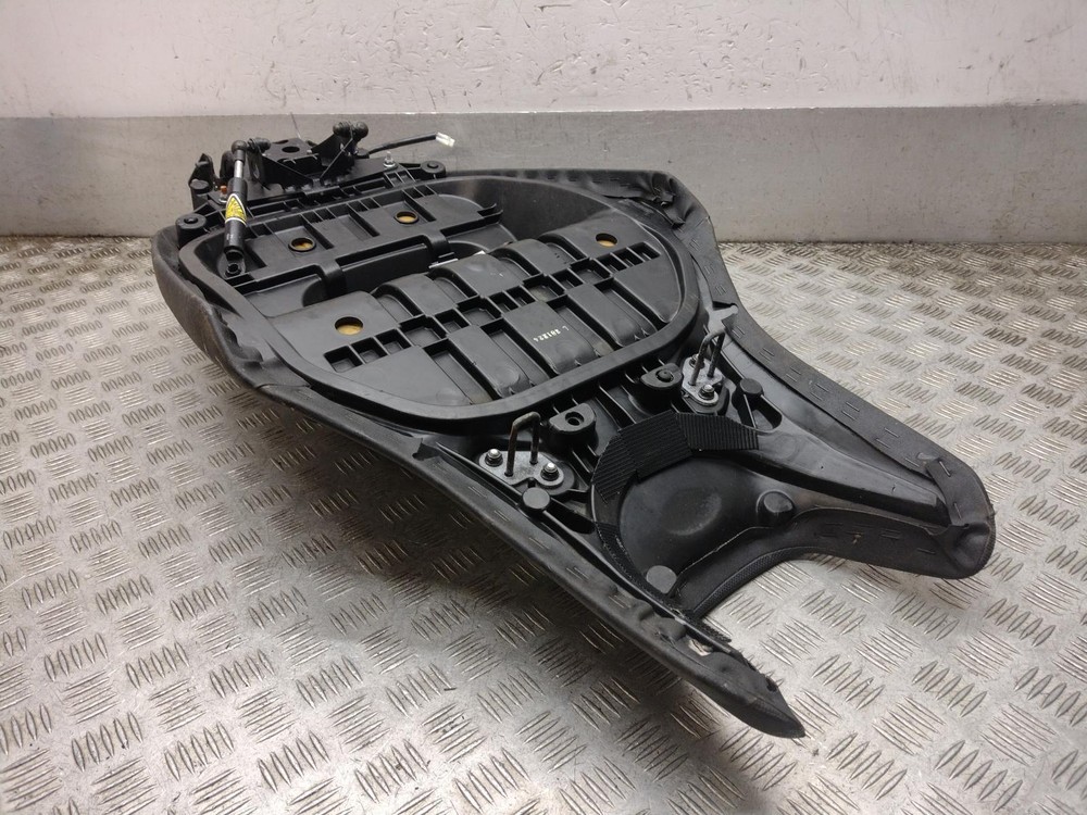 2012 YAMAHA XP 530 Seat