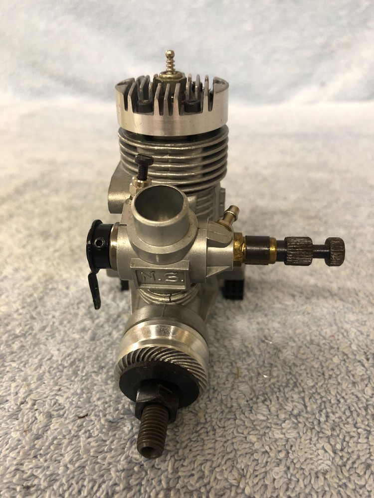 BRAT 28 RC ENGINE WITH MUFFLER