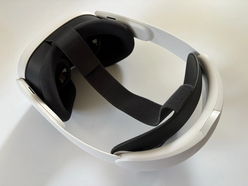Meta Quest 3 128GB Standalone VR Virtual Reality Headset Controllers Elite Strap