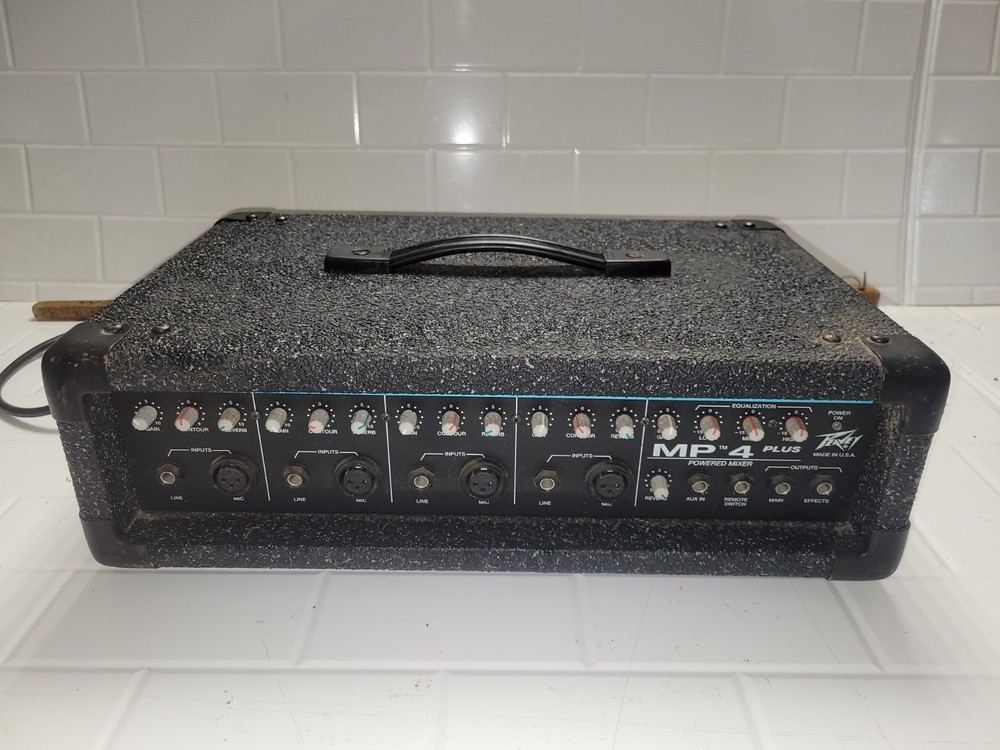 PEAVEY MP 4 PLUS Power Mixer