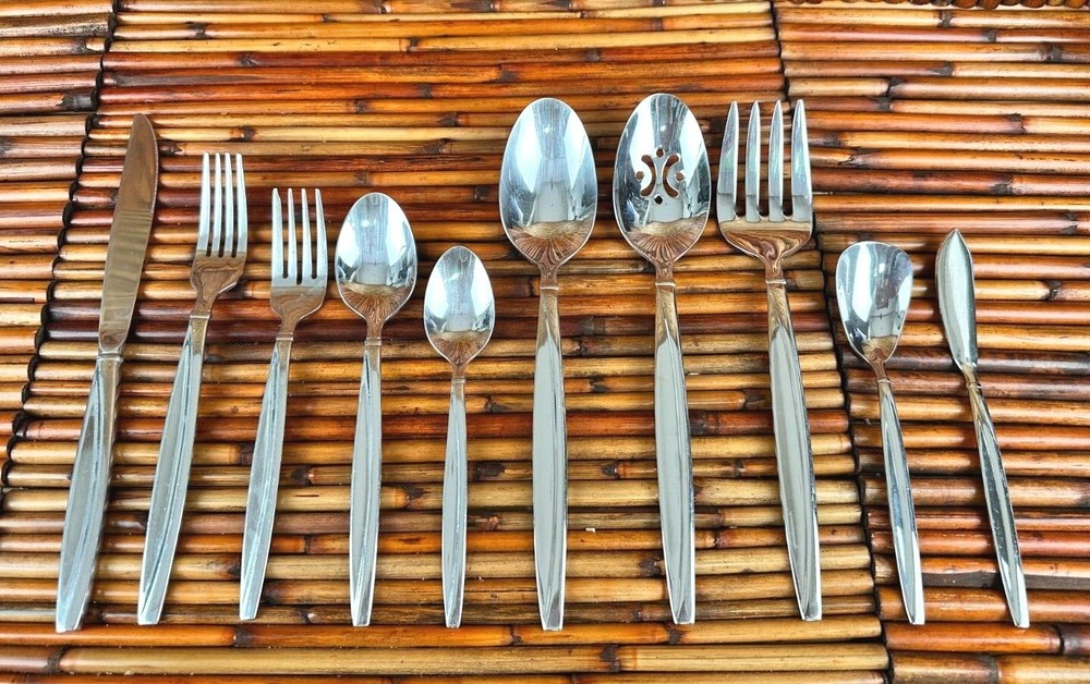 Oneida * SWEEP Glossy Stainless Flatware CHOICE - CHOOSE - EXC - (166)