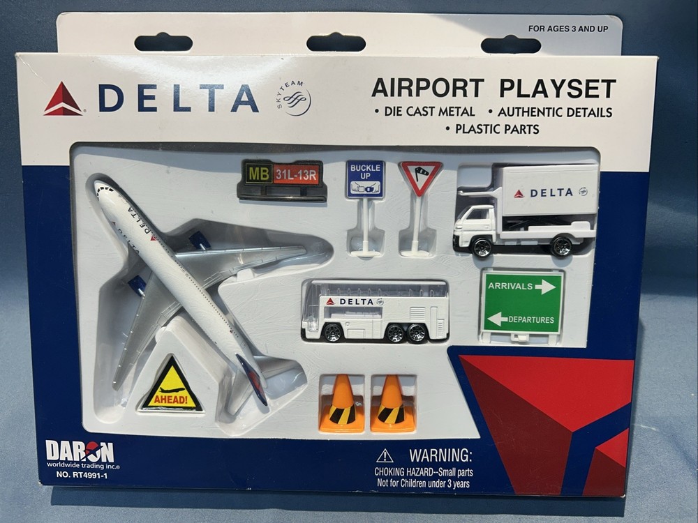 Daron RT4991-1 Delta Airport Playset