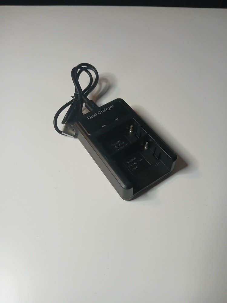 2 LED Light Panel VL-180B continuous Light with AC Input and Battery Charger