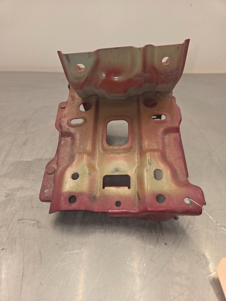 2006 Suzuki Forenza Battery Support Bracket OEM