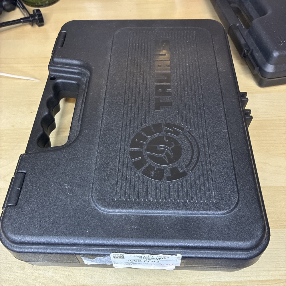 TAURUS TRACKER 357 FACTORY HARD CASE OEM
