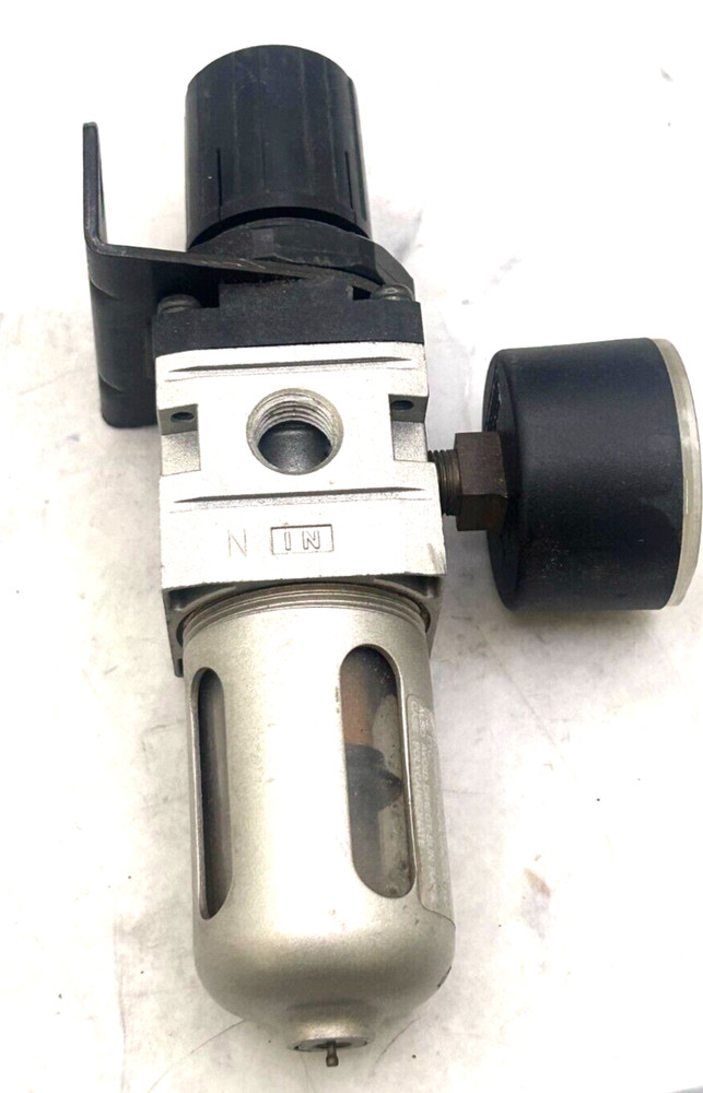 SMC FILTER REGULATOR MODEL NAW 2000 SET PRESS 7-120PSI New/Nos