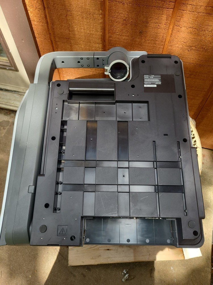 Elmo P100 16x Zoom Visual Presenter Projector Presentation Machine