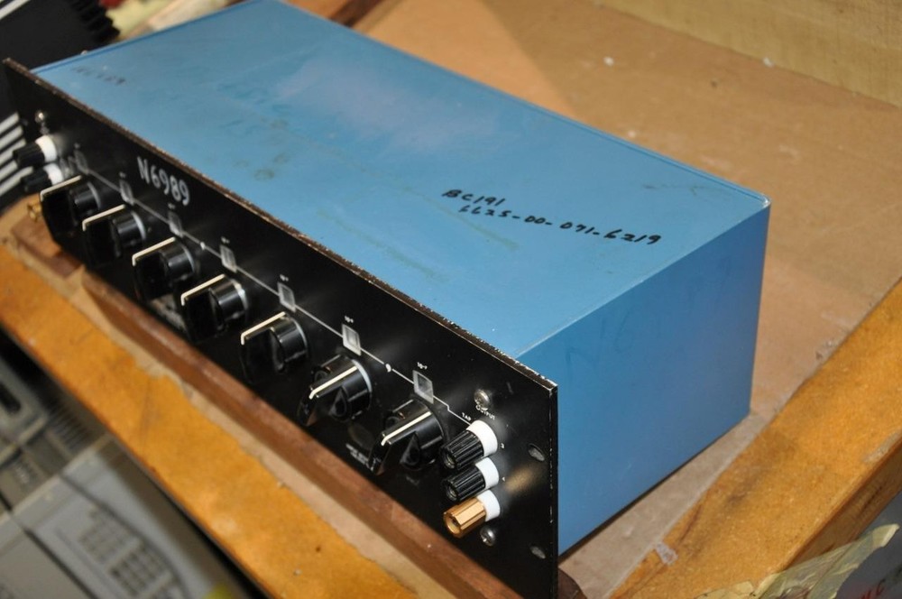ESI RV722 DEKADIVIDER DECADE VOLTAGE DIVIDER