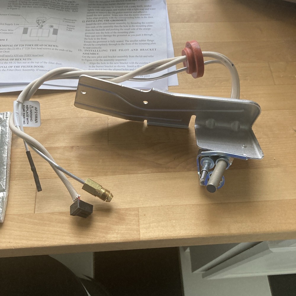 SP21096 Pilot Assembly with Bracket Rheem, Ruud, Richmond, GE