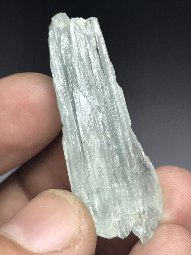 DT Aquamarine Crystal With Unique Etching