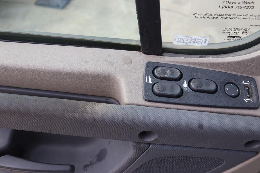 2008-2018 FREIGHTLINER CASCADIA 125 FRONT LEFT DRIVER SIDE DOOR SHELL PANEL OEM