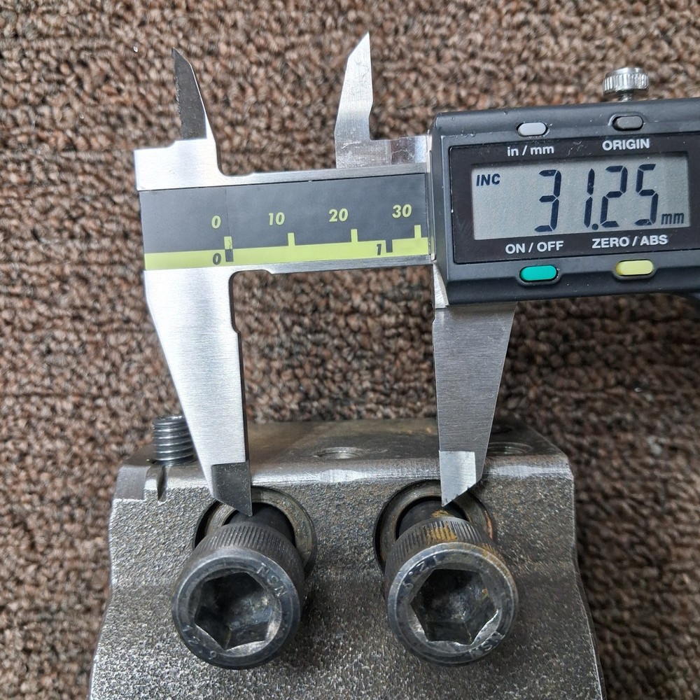 Boring Bar Holder 1 1/4" ID *Nice Shape*