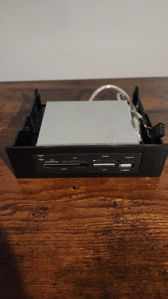 Corsair Obsidian 800D Multi Card Reader & Tray