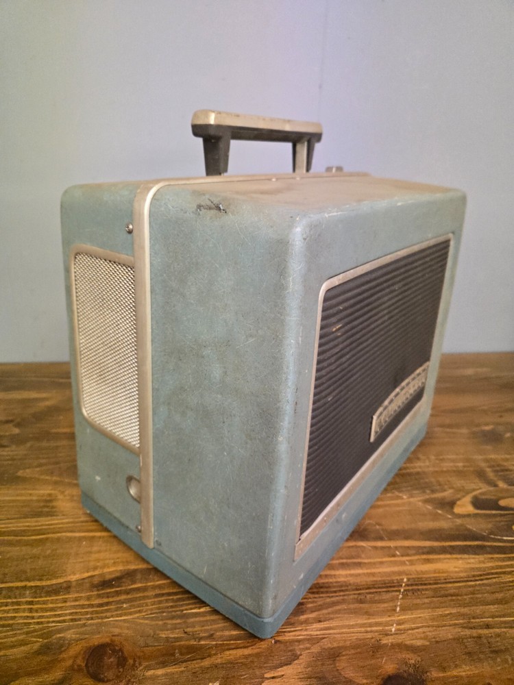 BELL & HOWELL 540 FILMSOUND SPECIALIST 16MM PROJECTOR -Untested