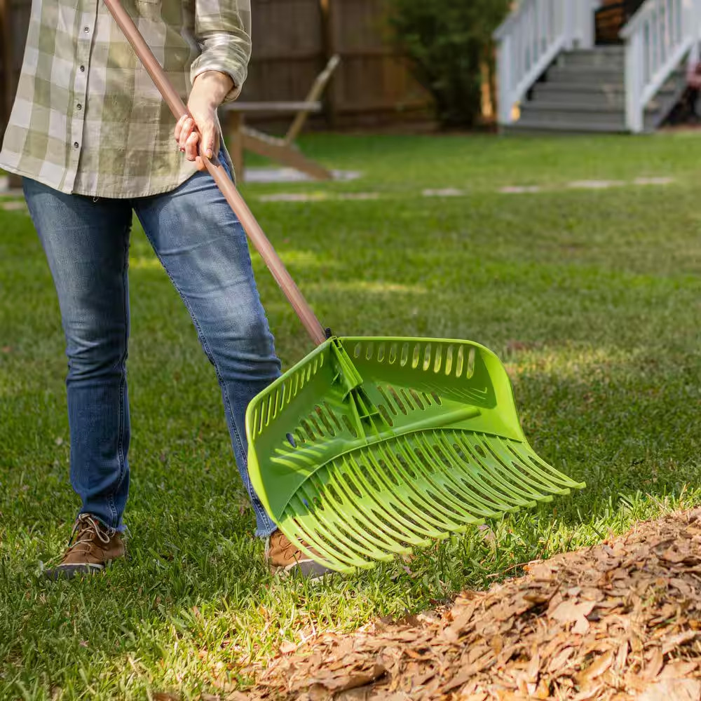 FLIP 54.25 In. Steel Handle Poly Scooping Leaf Rake NEW