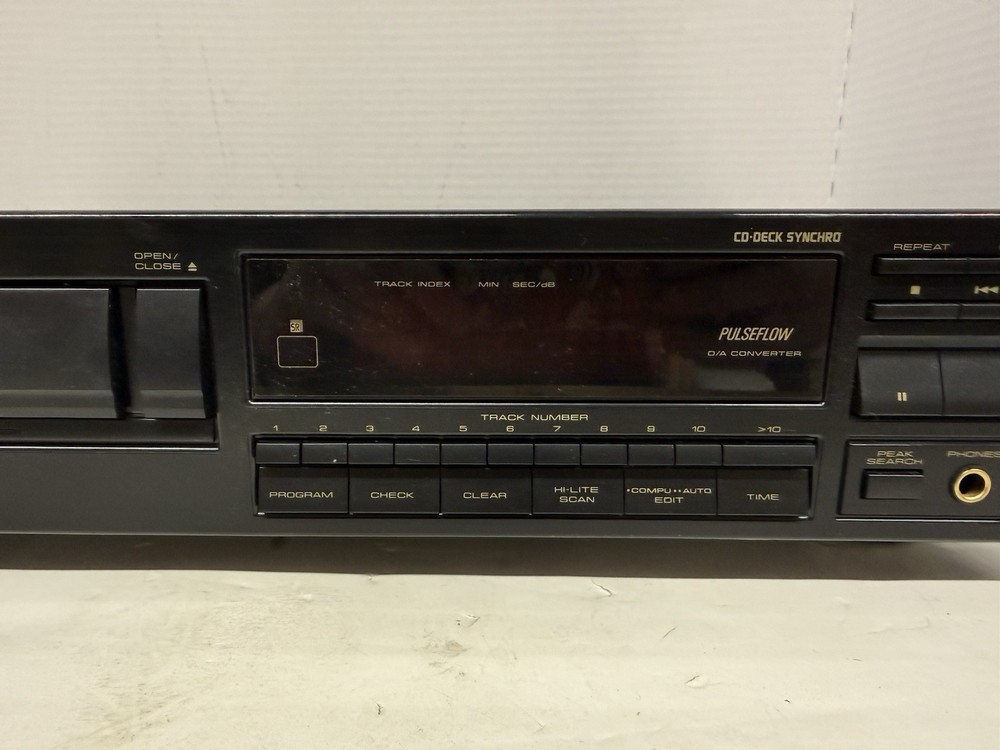 Pioneer Compact Disc CD Player PD-201 (NO REMOTE)