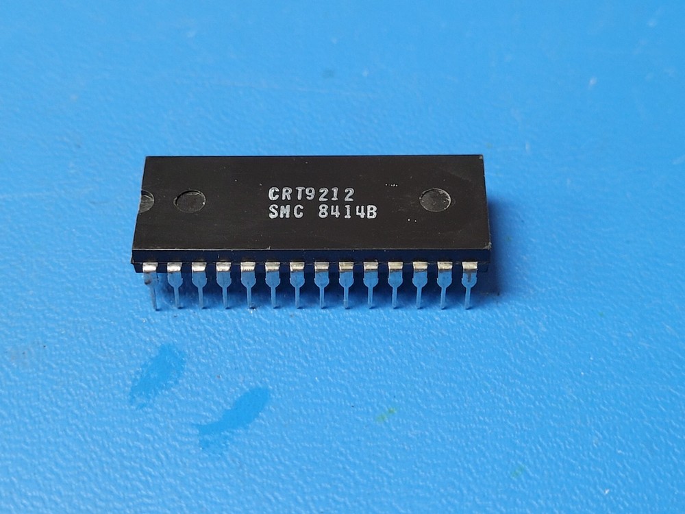 (1 PC) CRT9212 SMC Buffer Amplifier, MOS, DIP28