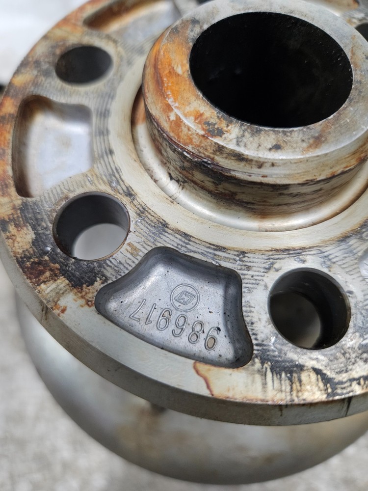 OMC Cobra Volvo Penta Engine Coupler 986917