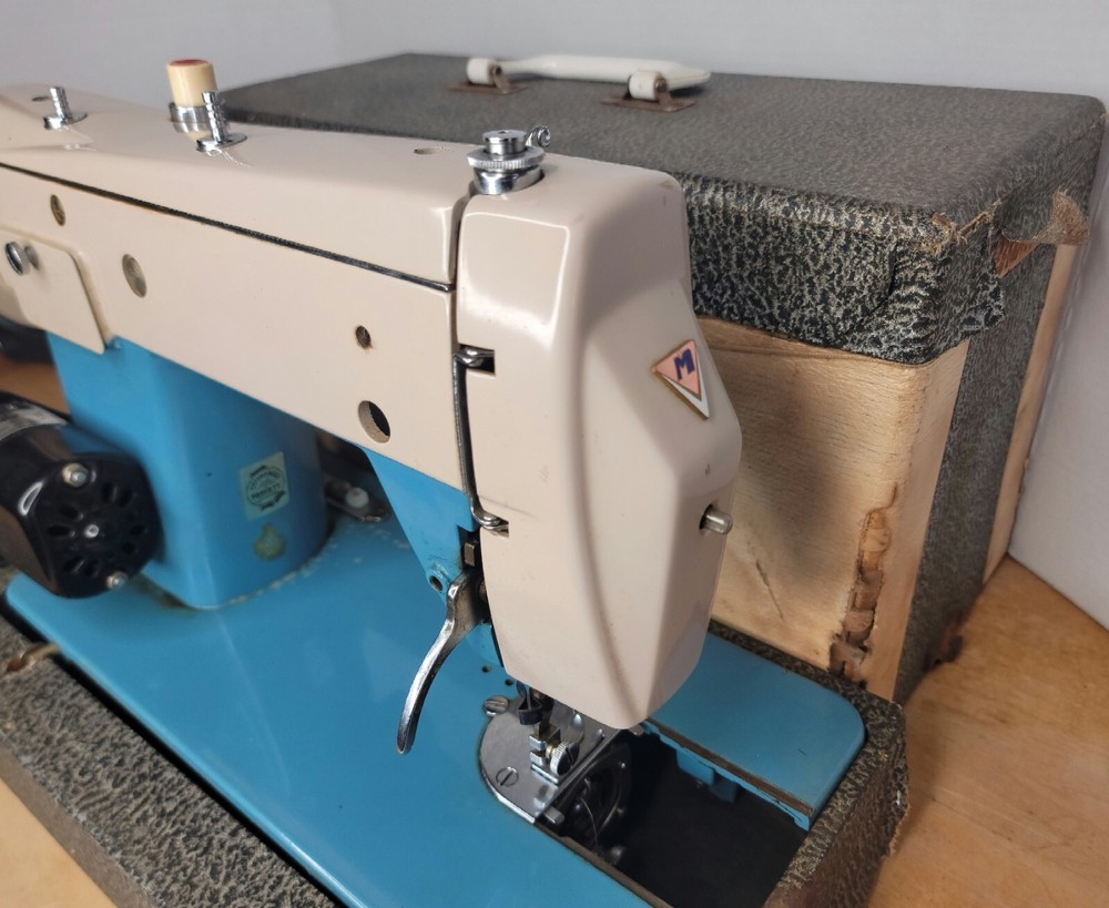 Vintage Morse Model 4100 Zig Zag Sewing Machine Tested Read Description