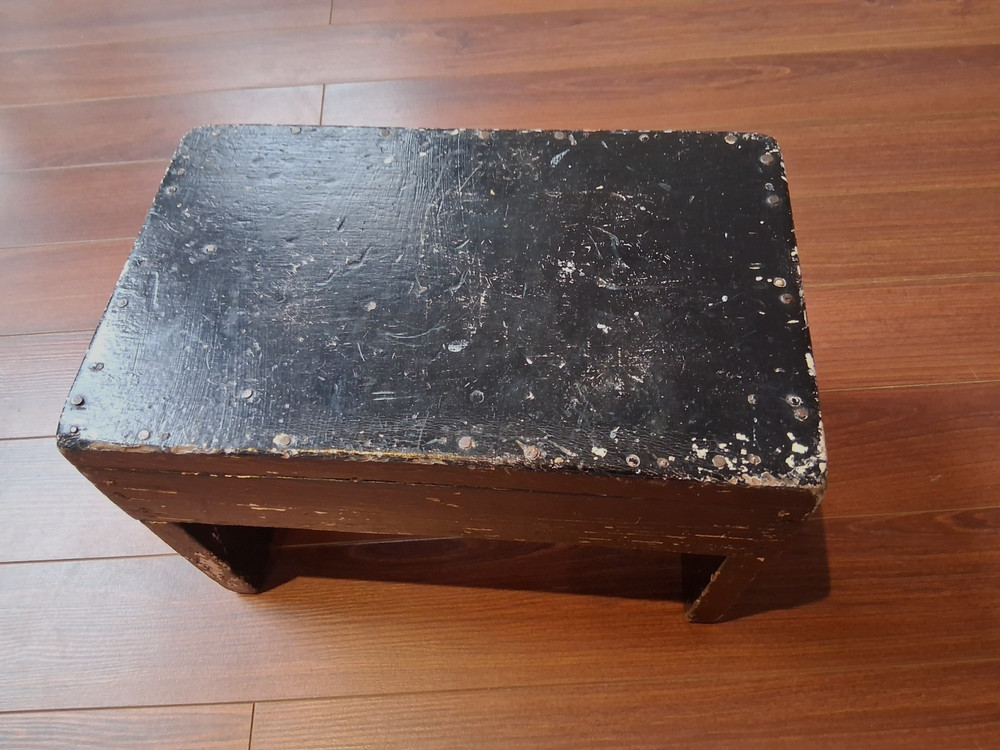 Vintage wooden step stool Black- Nice patina