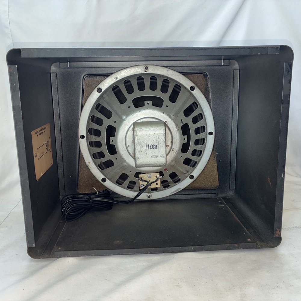 the hallicrafters co. speaker model R-46B