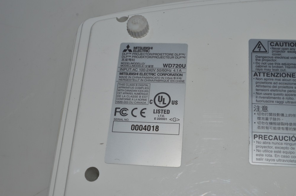 ^^ Mitsubishi WD720U Projector (LPX59)